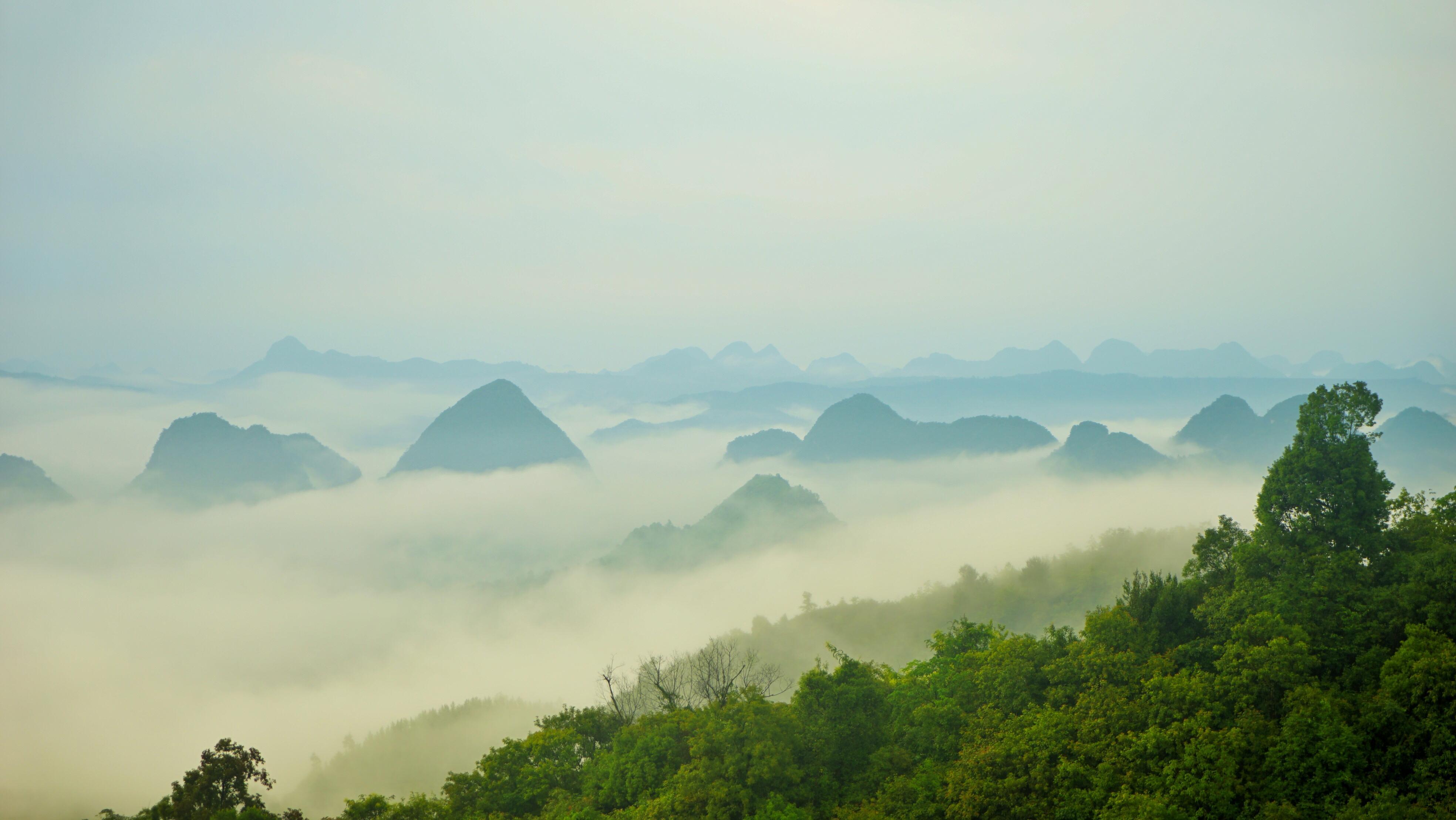 星空综合:张艺兴公开EXO成员合照 九人组合依旧帅气(图1) 星空·综合体育