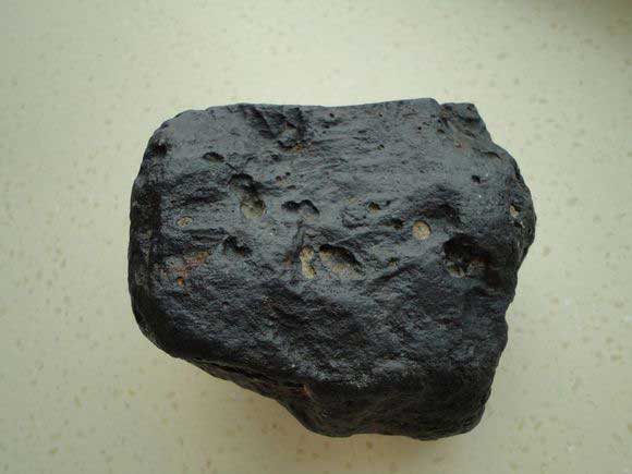 星空·综合体育_上街区中心路小学耿嘉含在河南广播电视台《向阳花开》少儿春晚当主持啦!(图2) 星空·综合体育